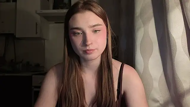 LissaBliss online show from May 11, 2026, 4:48 pm