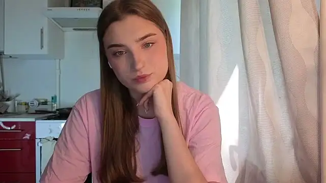 LissaBliss online show from June 24, 2026, 12:15 pm