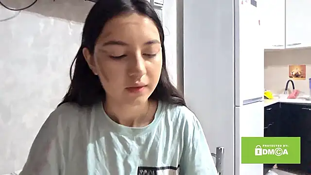 Snapshot of ZyntraLoom chatting on February 25, 2026, 12:15 pm ZyntraLoom online show from February 25, 2026, 12:15 pm