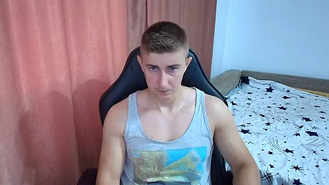 Snapshot of TodMusclePower9 chatting on July 11, 2026, 7:44 am TodMusclePower9 online show from July 11, 2026, 7:44 am