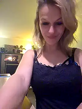 Couple-Kiwii-Orchidee-Boy online show from March 2, 2026, 9:43 pm