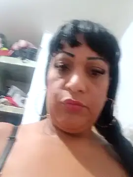 Snapshot of SabrinaColin chatting on May 31, 2026, 3:58 am SabrinaColin online show from May 31, 2026, 3:58 am