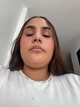 Noa Harper- online show from April 15, 2026, 8:42 pm