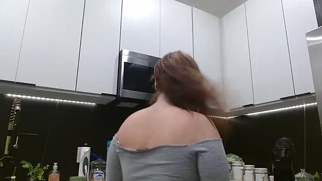 HazelSkyesChat online show from April 13, 2026, 5:29 pm