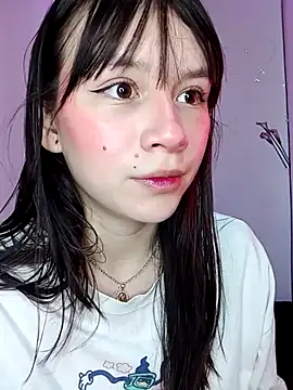 Snapshot of MikasaxX_ chatting on May 17, 2026, 9:55 pm MikasaxX online show from May 17, 2026, 9:55 pm
