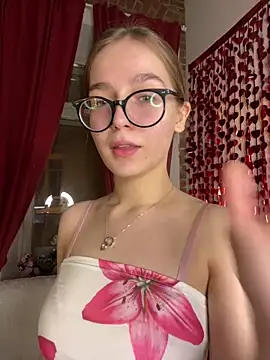 Snapshot of MyKittySayMeow chatting on February 8, 2026, 7:06 pm MyKittySayMeow online show from February 8, 2026, 7:06 pm