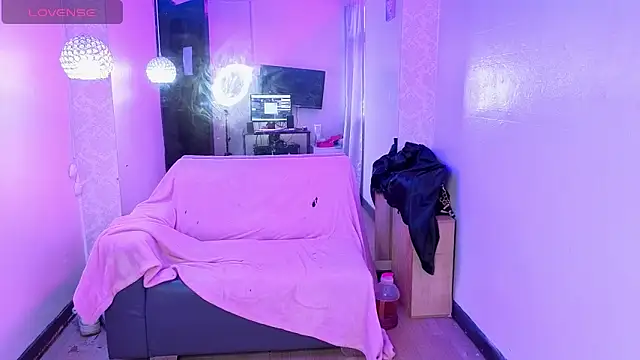  selena fox online show from March 16, 2026, 10:25 pm