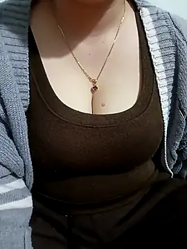 Snapshot of Tulip_ii chatting on February 3, 2026, 2:53 am Tulip ii online show from February 3, 2026, 2:53 am