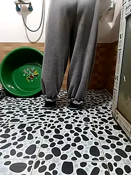 Snapshot of Tulip_ii chatting on February 9, 2026, 12:25 am Tulip ii online show from February 9, 2026, 12:25 am