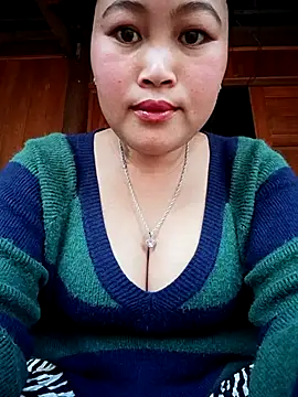 Snapshot of Mayly_Sweet chatting on February 13, 2026, 8:21 am Mayly Sweet online show from February 13, 2026, 8:21 am