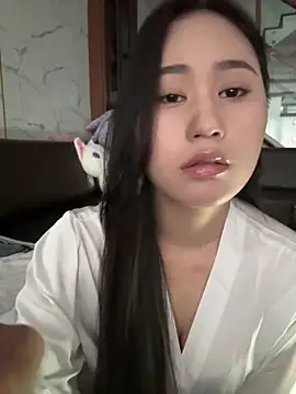 Snapshot of czamabe chatting on February 15, 2026, 10:03 am czamabe online show from February 15, 2026, 10:03 am