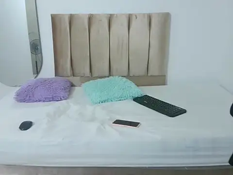 Yizz laan online show from February 23, 2026, 11:57 pm