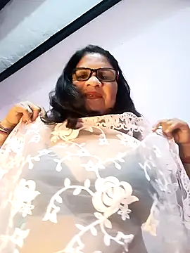 hot-tanya online show from April 10, 2026, 2:22 pm