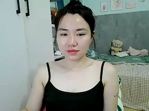Amy8386 online show from April 18, 2026, 4:27 am