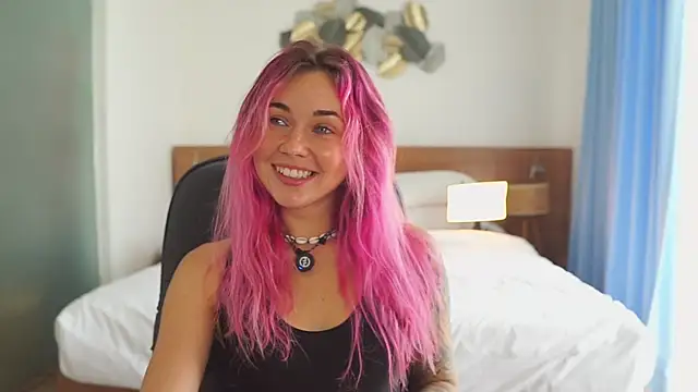 Sarah Pink online show from December 19, 2025, 1:34 am