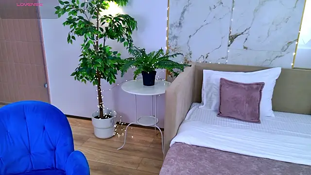 Snapshot of LeyaAtwood chatting on February 18, 2026, 5:25 am LeyaAtwood online show from February 18, 2026, 5:25 am