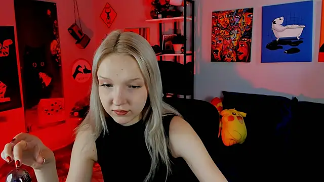 MaoqiBeverly online show from March 26, 2026, 5:13 am