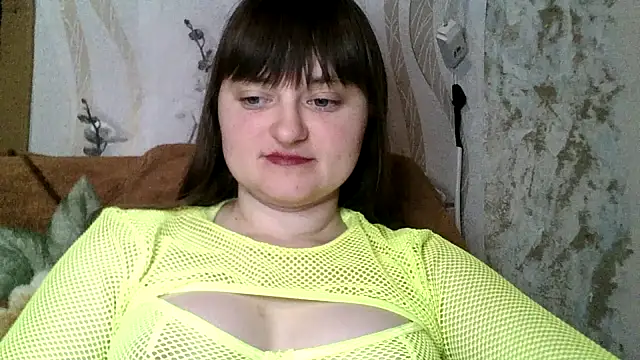 Snapshot of LuckyLust15 chatting on February 14, 2026, 9:22 pm LuckyLust15 online show from February 14, 2026, 9:22 pm