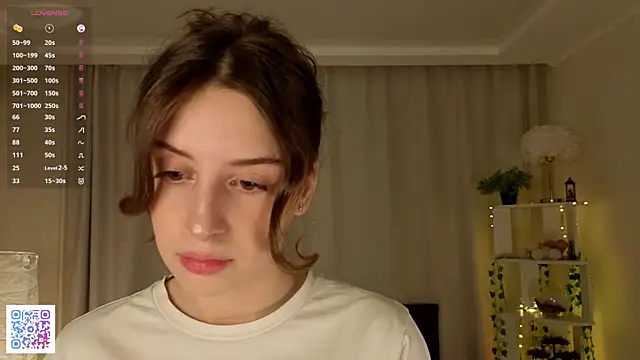 LeanneDinkle online show from February 13, 2026, 4:52 am