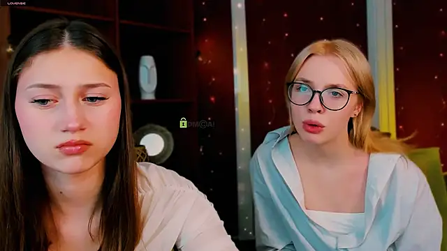 arianaa cat online show from April 14, 2026, 6:36 pm