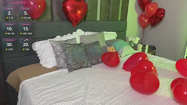 Snapshot of LillAlice chatting on February 25, 2026, 12:42 am LillAlice online show from February 25, 2026, 12:42 am