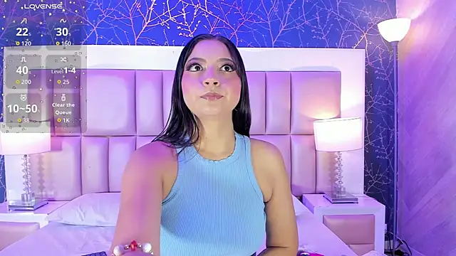 KiaraEverly online show from April 14, 2026, 11:27 am