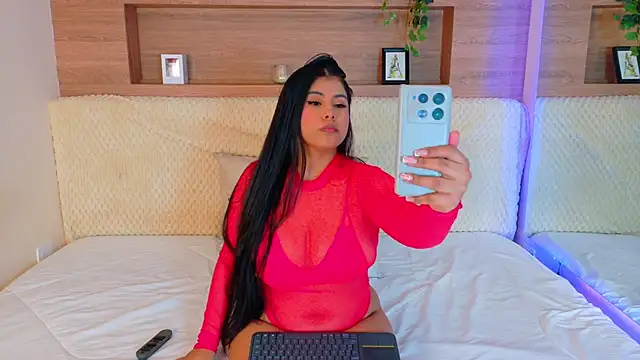 VioletBloomm online show from February 21, 2026, 11:44 am