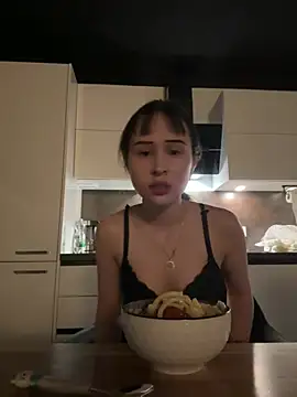 Just-Lilly online show from February 2, 2026, 9:24 pm