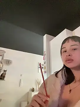 Just-Lilly online show from March 12, 2026, 11:16 am