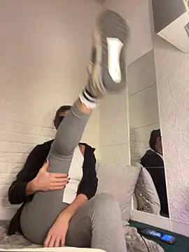 IRISKOSU online show from February 1, 2026, 3:21 pm