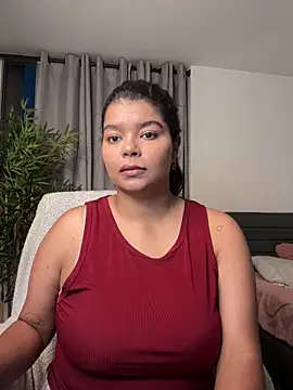 moonhelen online show from February 23, 2026, 11:35 pm