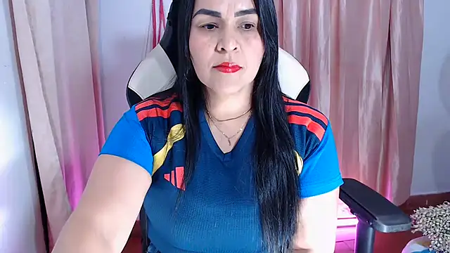 Snapshot of hotsweet-69 chatting on July 4, 2026, 6:52 am hotsweet-69 online show from July 4, 2026, 6:52 am