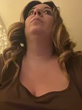 JasmineGlow7 online show from March 4, 2026, 10:27 pm