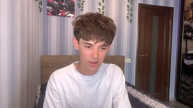 Sweet Dude online show from June 12, 2026, 2:16 pm