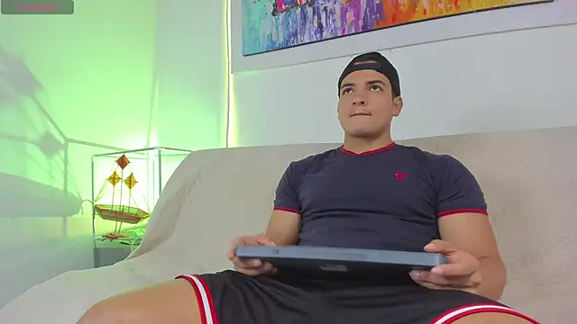 jhon nicolas online show from March 28, 2026, 9:03 pm