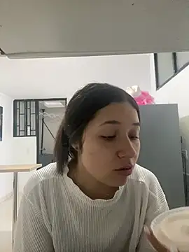 Snapshot of DULCE_MARIA_EF chatting on February 1, 2026, 8:40 pm DULCE MARIA EF online show from February 1, 2026, 8:40 pm