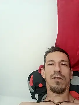 Snapshot of elvergon8721 chatting on February 9, 2026, 5:39 pm elvergon8721 online show from February 9, 2026, 5:39 pm