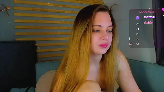 Snapshot of Alice_Wanderr chatting on April 7, 2026, 1:28 am Alice Wanderr online show from April 7, 2026, 1:28 am