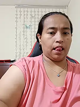 Snapshot of BustySexy_Nataly chatting on May 14, 2026, 5:36 am BustySexy Nataly online show from May 14, 2026, 5:36 am