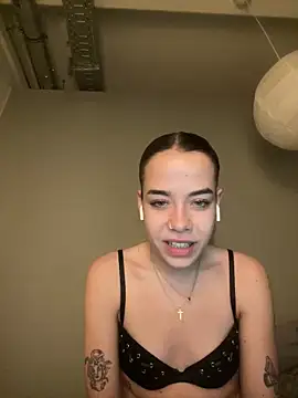 JulietSugar online show from February 21, 2026, 9:38 pm