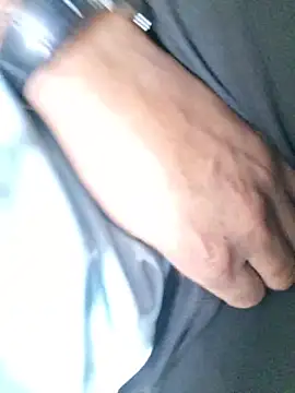 hot---boy1 online show from February 25, 2026, 4:33 am