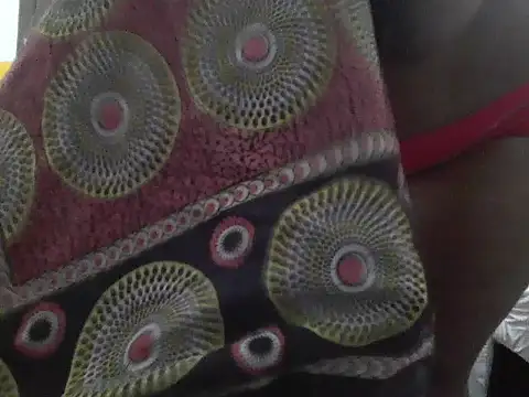 Honeybloom1 online show from February 11, 2026, 7:41 pm