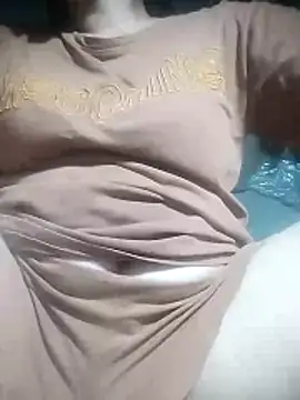 cute-hiphop online show from April 7, 2026, 4:18 pm