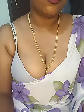 Snapshot of Chinnima143 chatting on July 8, 2026, 5:06 pm Chinnima143 online show from July 8, 2026, 5:06 pm