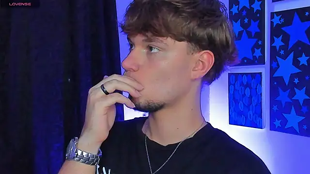 manu  05 online show from April 24, 2026, 1:08 am