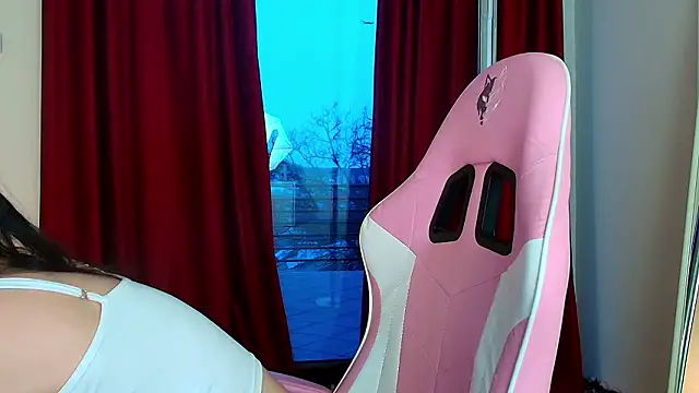 Snapshot of LunaAllure chatting on February 5, 2026, 3:38 pm LunaAllure online show from February 5, 2026, 3:38 pm