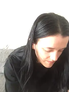 Snapshot of LeonieClaire chatting on March 14, 2026, 12:21 pm LeonieClaire online show from March 14, 2026, 12:21 pm