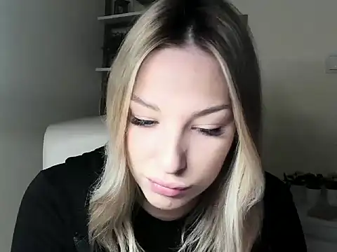 VelvetAngela online show from February 16, 2026, 6:42 am