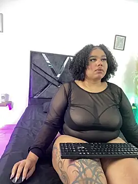 Snapshot of AlahiaFrequency chatting on February 1, 2026, 8:51 pm AlahiaFrequency online show from February 1, 2026, 8:51 pm