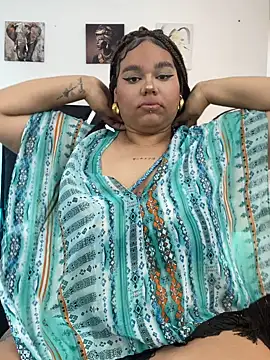 Snapshot of AlahiaFrequency chatting on February 25, 2026, 7:34 pm AlahiaFrequency online show from February 25, 2026, 7:34 pm